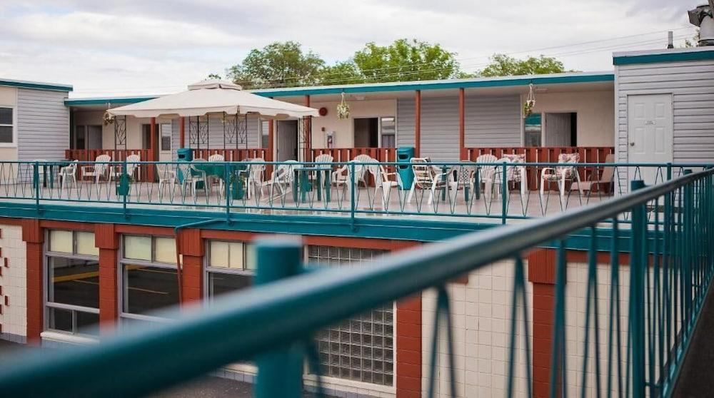 Scott'S Inn & Suites Kamloops Ngoại thất bức ảnh
